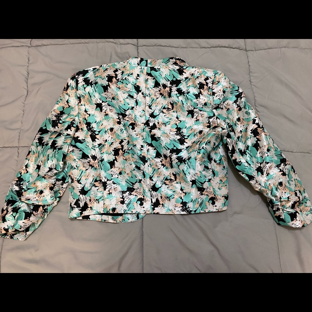 Black Label Cropped jacket - Picture 2 of 3